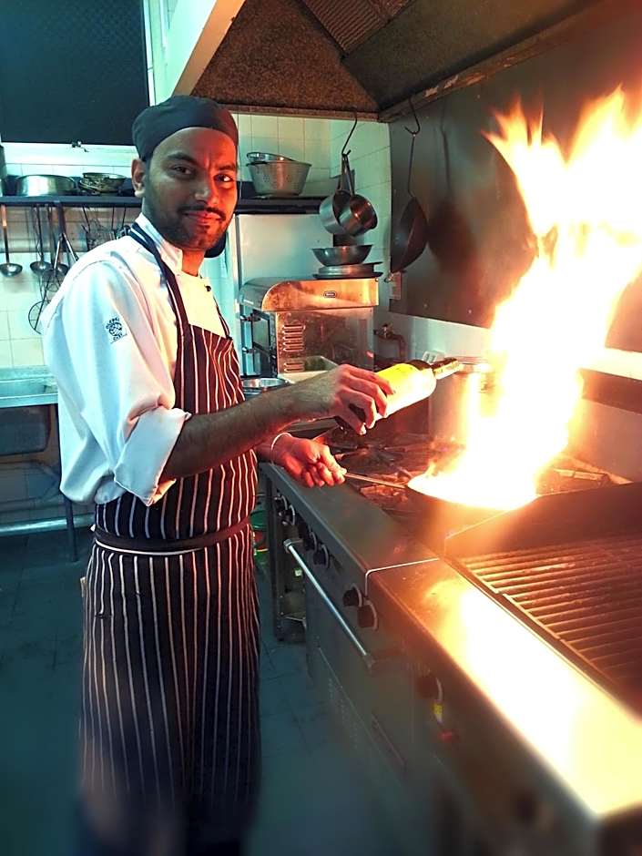 Forrest Hotel & Apartments