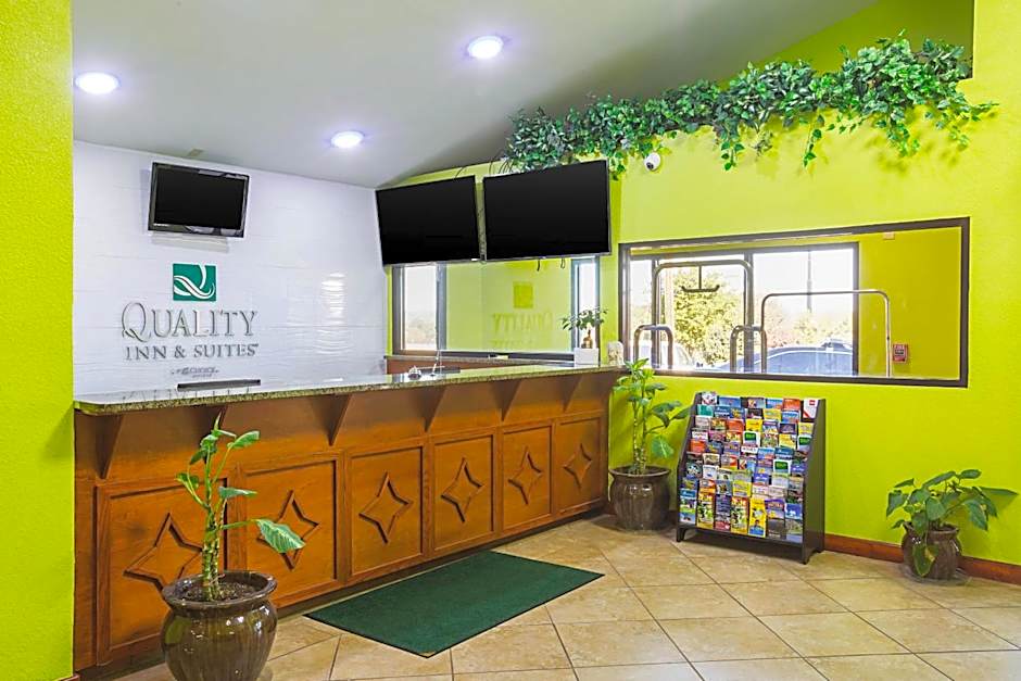 Quality Inn & Suites Near Six Flags East