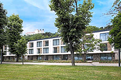 OliverLux Aparthotel