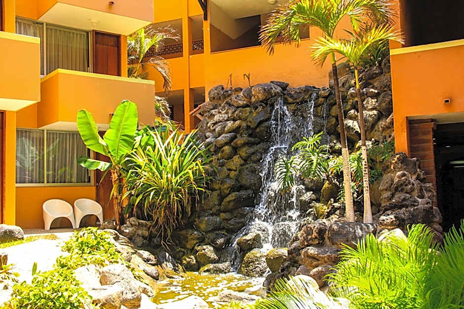 Costa de Oro Beach Hotel