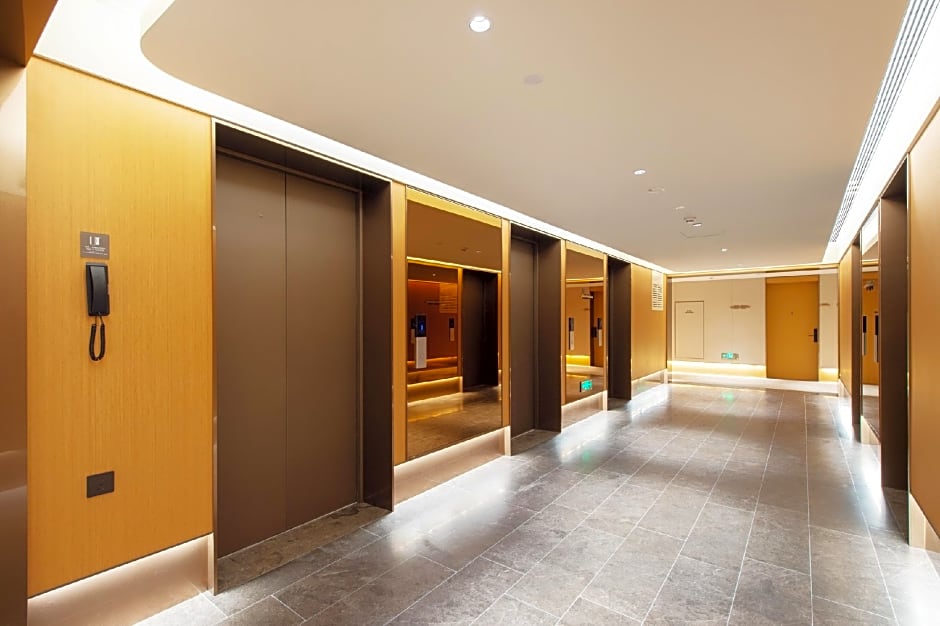 JI Hotel Xiangyang Dongjin Minfa Century Plaza