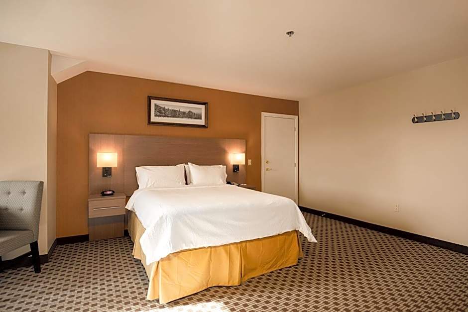 Holiday Inn Express & Suites Tremblant By IHG