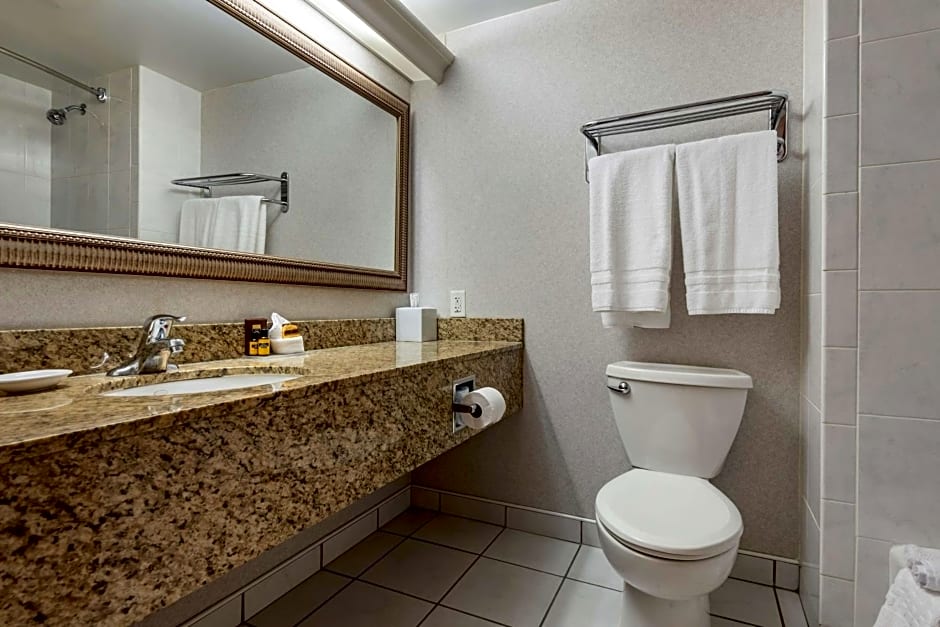 Best Western Plus Captain's Quarters