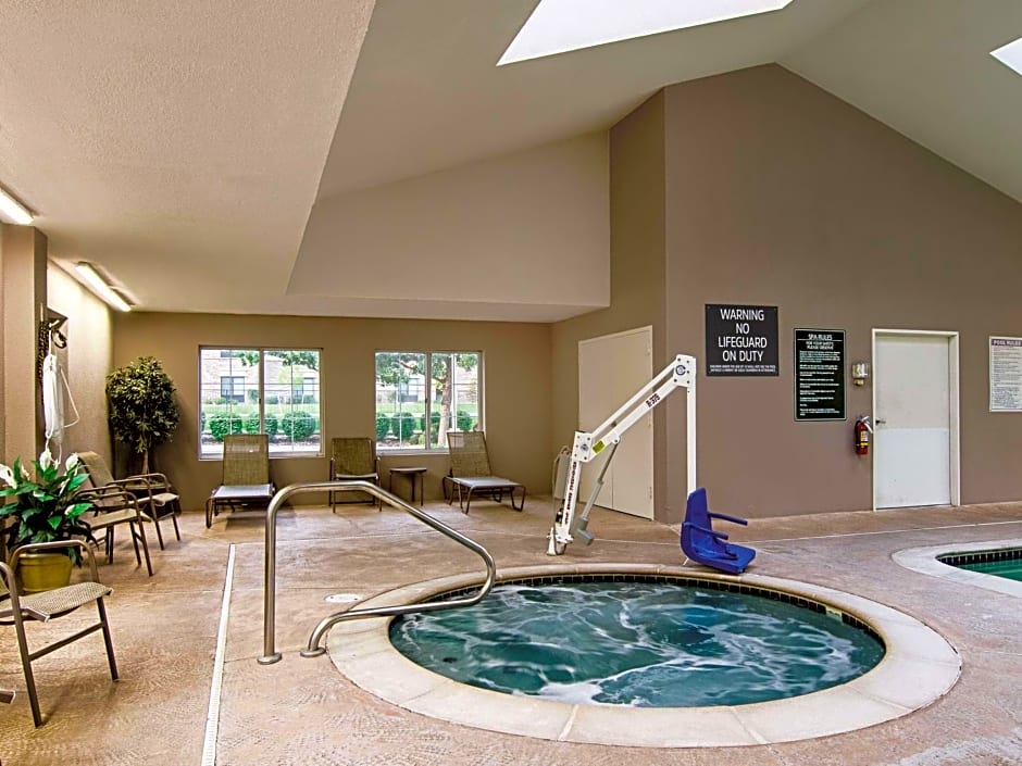 La Quinta Inn & Suites by Wyndham Denver Airport Dia