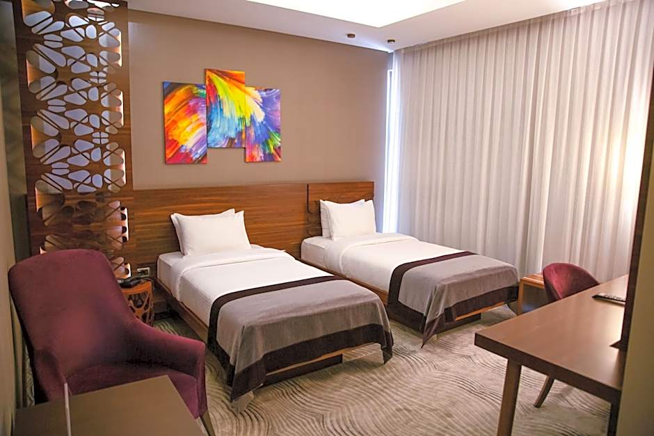 Gold Majesty Hotel