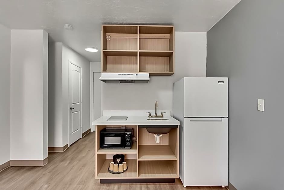 Suburban Studios Salt Lake City Airport