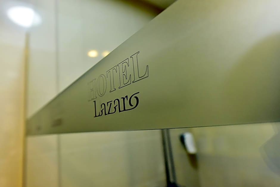 Hotel Lazaro