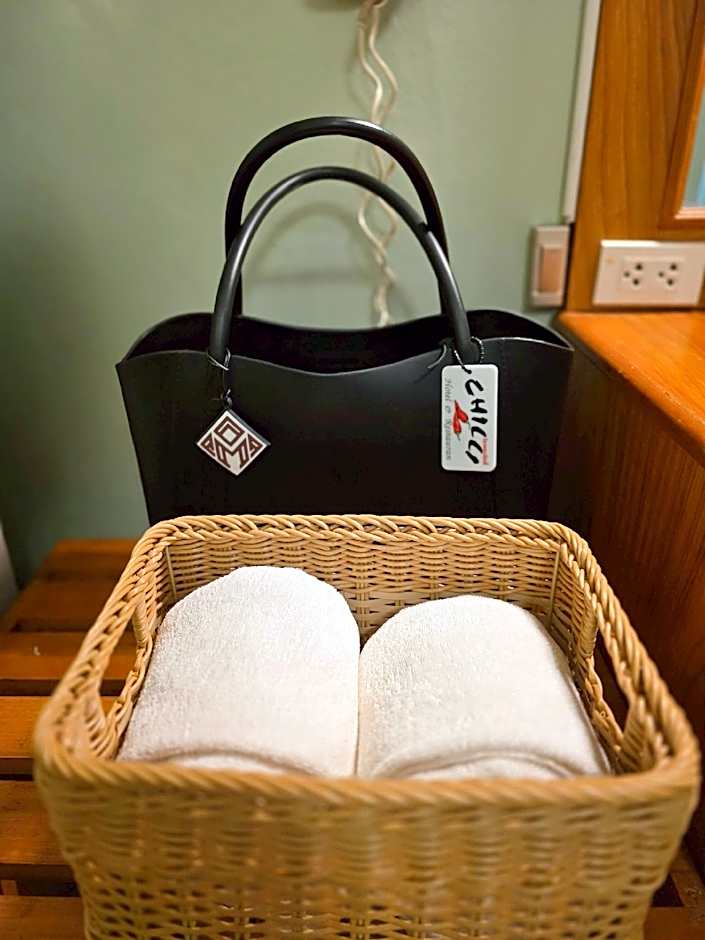 Chilli Hotel & Restaurant