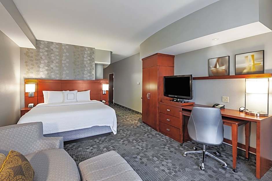 Courtyard by Marriott Tulsa Woodland Hills