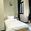 Montana Hotel & Hostel Phuket
