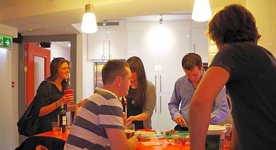 Galway City Hostel - Solo Traveller Hostel