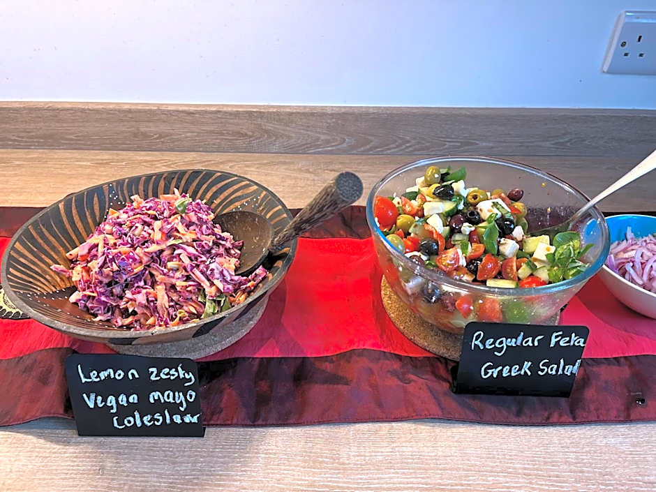 Rie's Retreat- The Gold Room