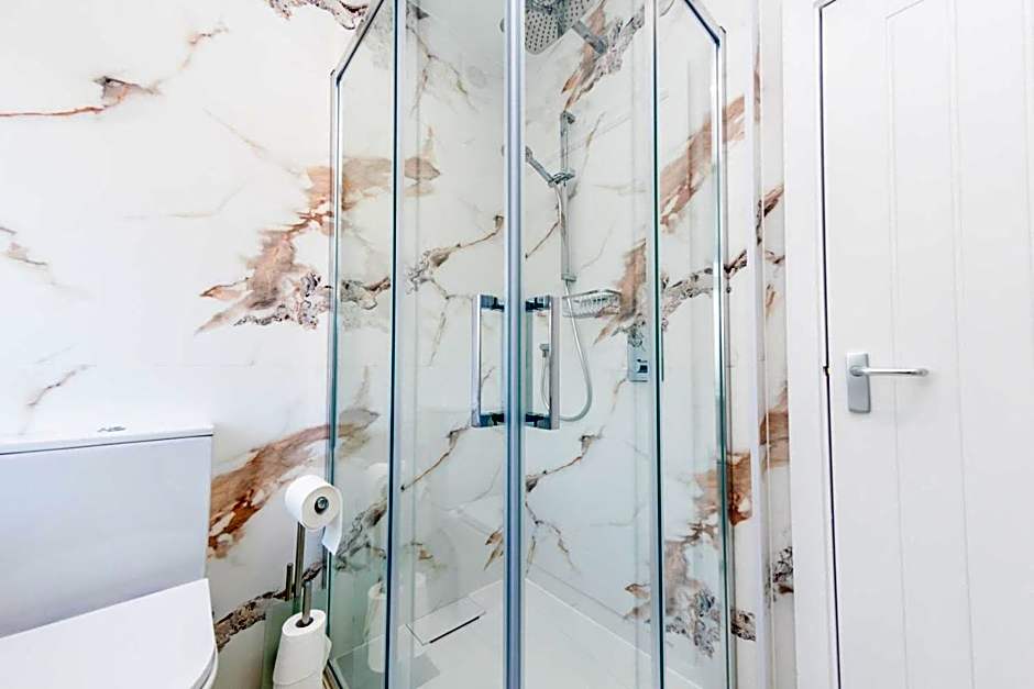 The Halfway House Inn