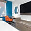 Holiday Inn Express Hotel & Suites Winnie By IHG