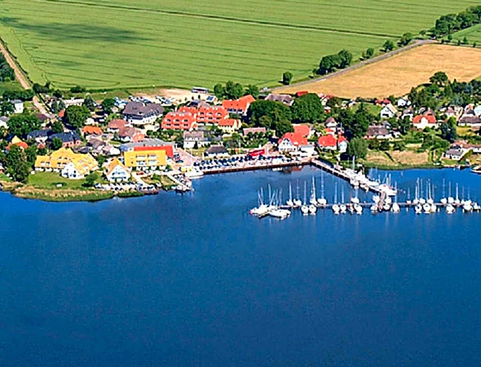 Hotel- & Ferienanlage Kapitäns-Häuser Breege