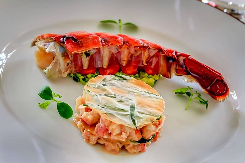 Le Chateau D'Etoges - Les Collectionneurs