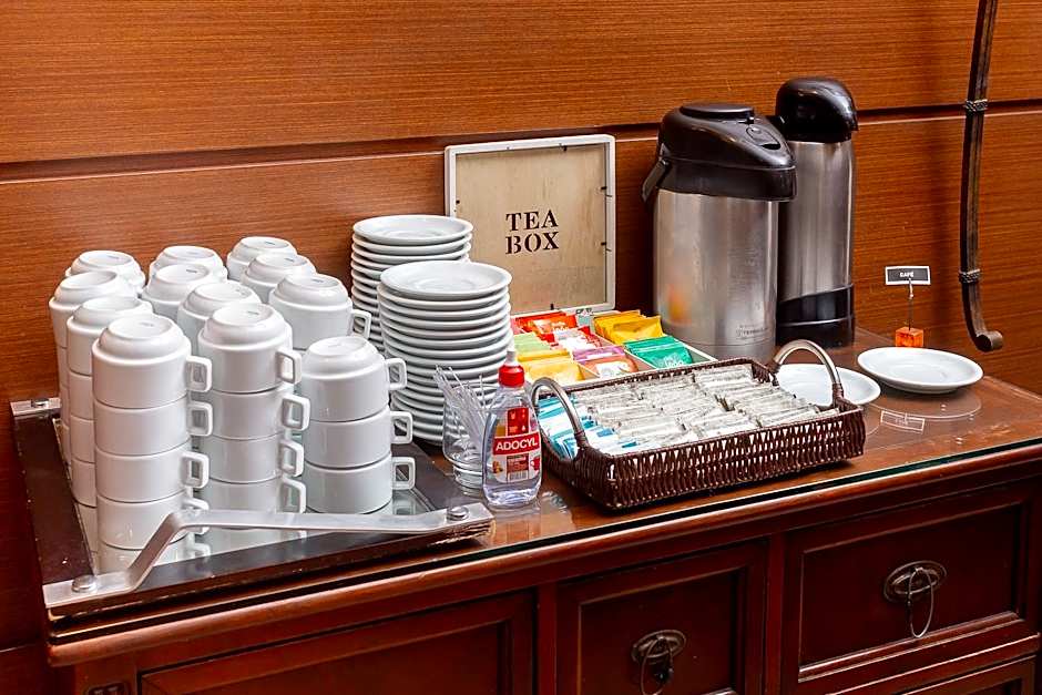 Roochelle Corporate Hotel