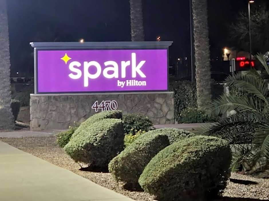 Spark by Hilton Phoenix East Mesa