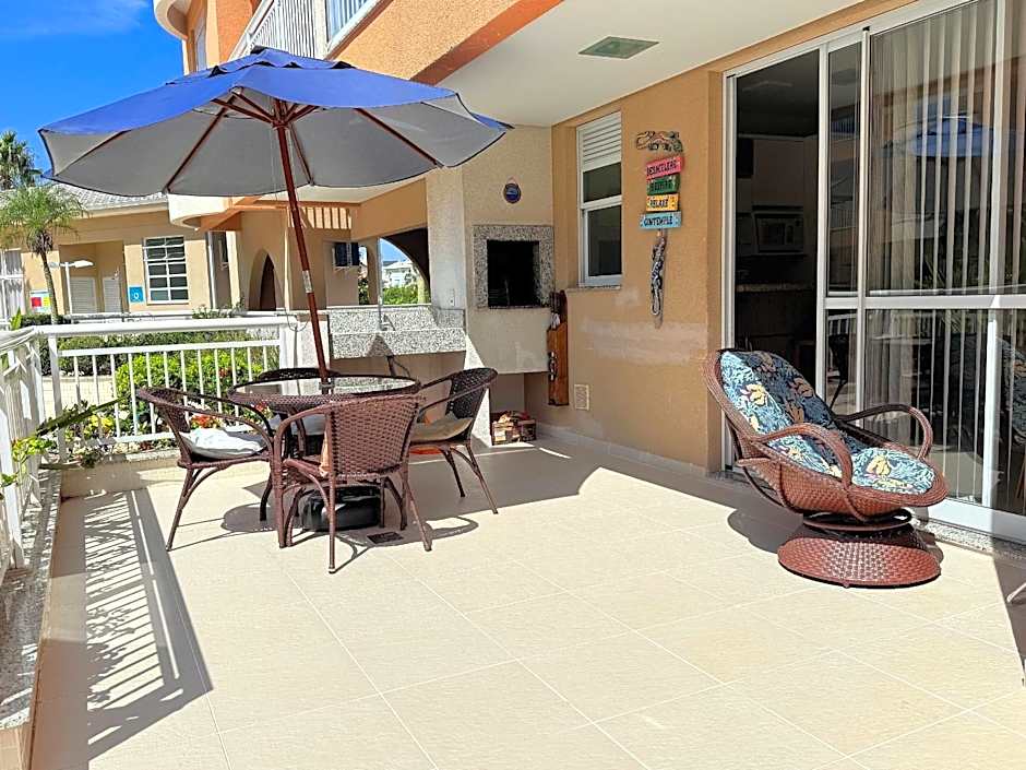 Residencial com piscina a apenas 150 metros da Praia dos Ingleses Lado Norte