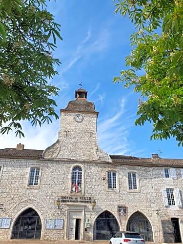 La Cour Saint Louis