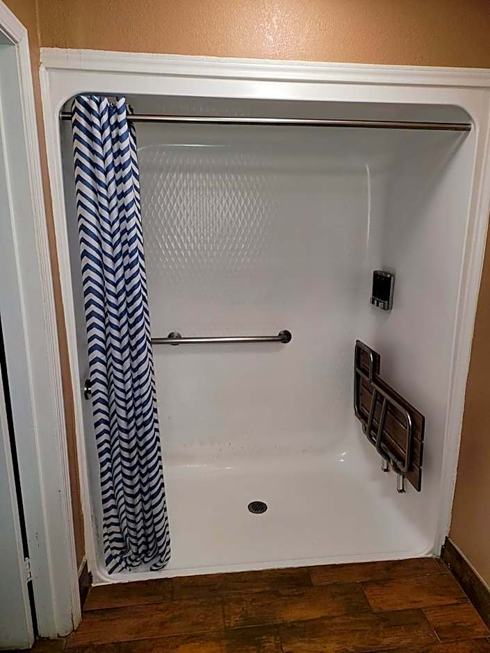 Texas Inn and Suites Raymondville