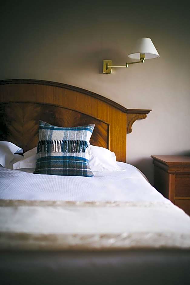 The Powfoot Hotel, Annan