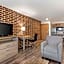 Best Western Plus Executive Residency Waterloo & Cedar Falls