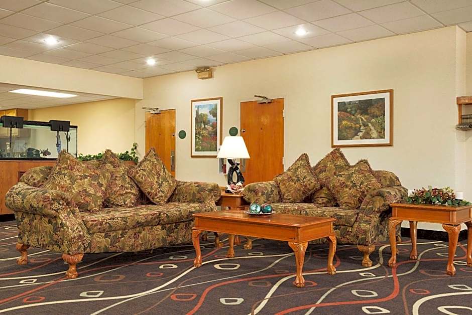 Travelodge by Wyndham Sturgis