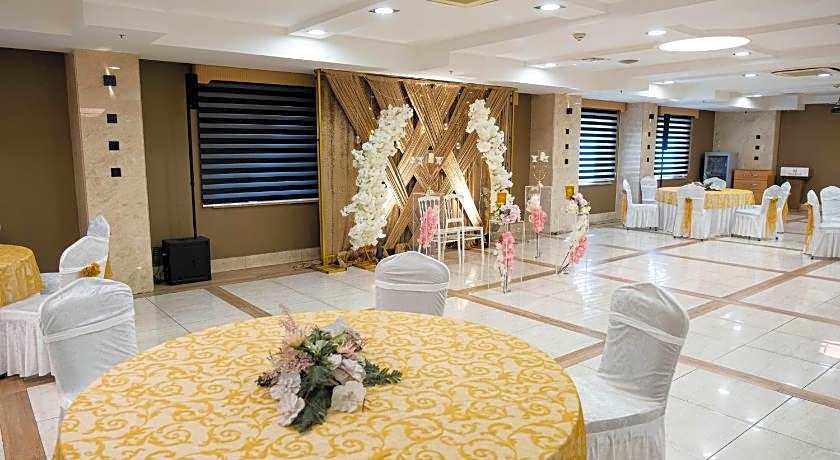 Selcuk Hotel Sems-i Tebrizi