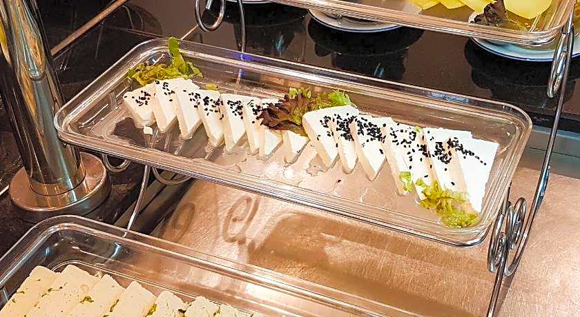 Sunday Signature Riyadh Formerly Qaser Al Hamra by Warwick