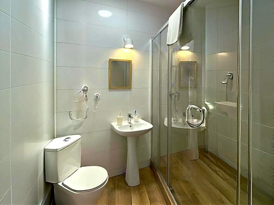 Helvetia Plus B&B - PRIVATE ROOMS and APARTMENTS