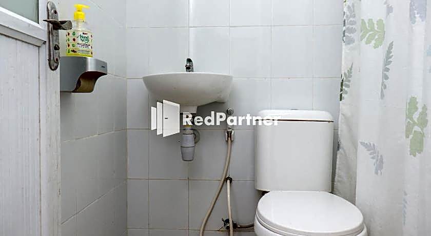 Sahabat Pantai Guest House Mitra RedDoorz