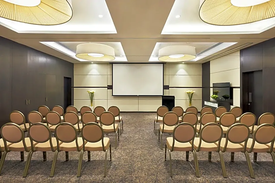 Hyatt Place Dubai Al Rigga Residences