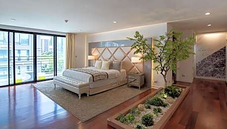 Ambassador Six Bedroom Suite