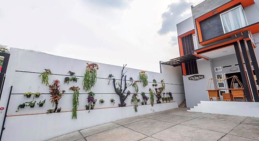 Urbanview Hotel One Family Maribaya by RedDoorz