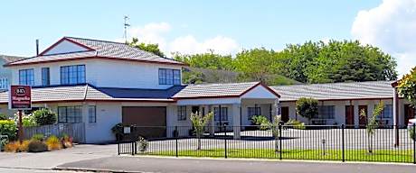 BK's Magnolia Motor Lodge