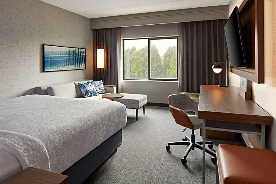 Courtyard by Marriott Hamilton