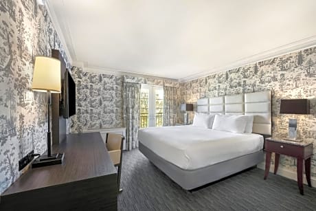 Deluxe King Room