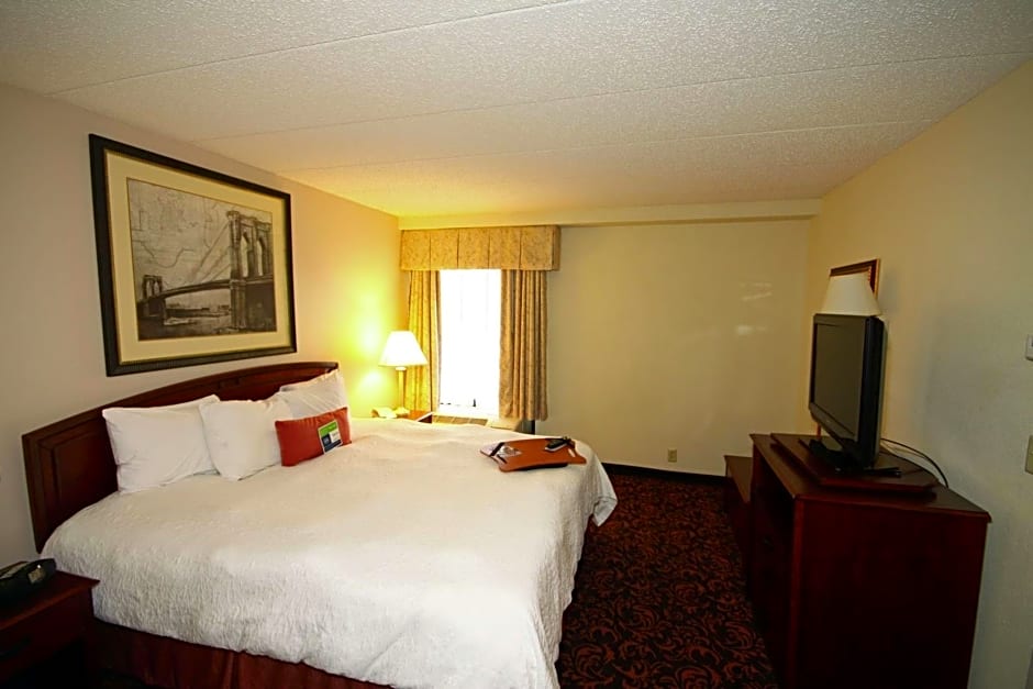 Hampton Inn By Hilton Woodbridge, Nj