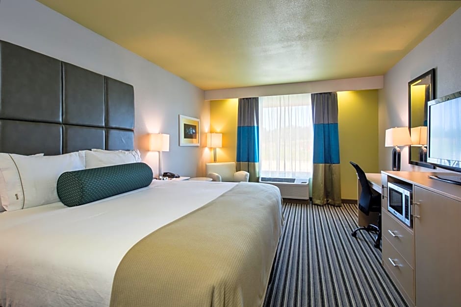 Holiday Inn Express and Suites Carlisle Harrisburg