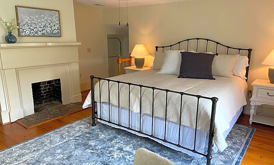 Graves Mountain Farm & Lodges