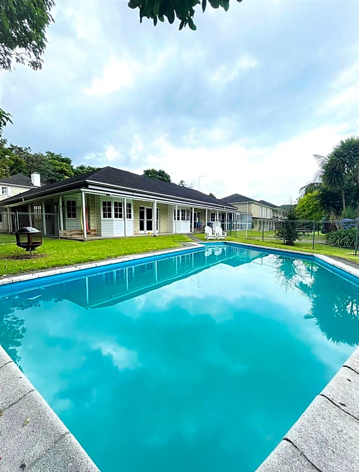 Discovery Settlers Hotel