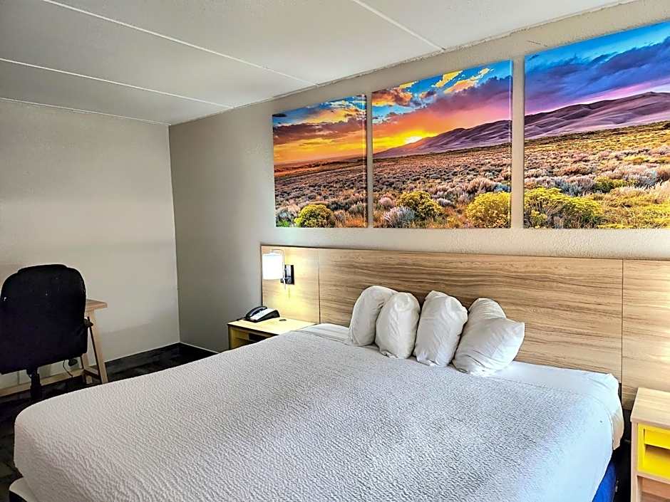 Days Inn by Wyndham Houston