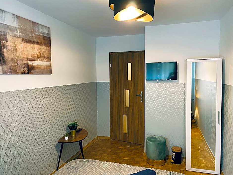 ClickTheFlat Solidarności City Center Apart Rooms