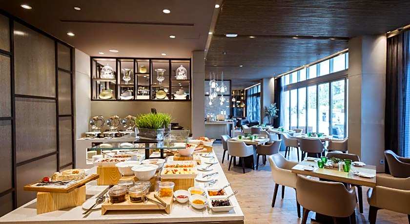 Centro Mada Amman by Rotana