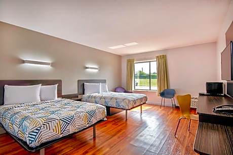 2 Full Beds Non-Smoking