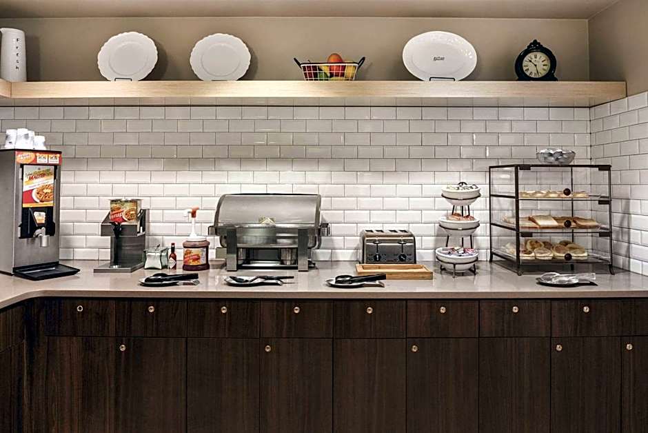 Country Inn & Suites by Radisson, Green Bay East, WI