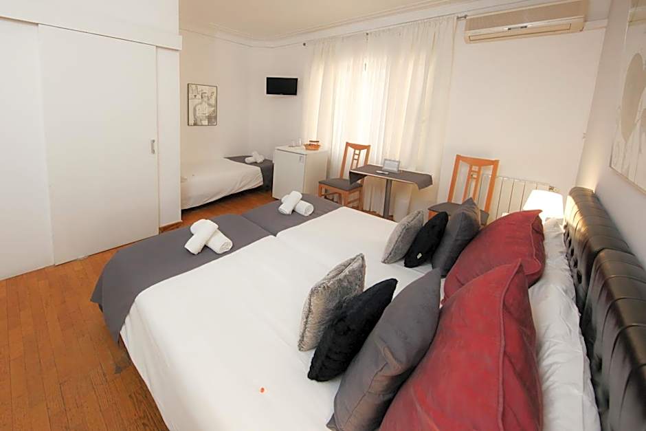 Petit Hotel