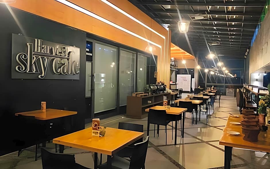 Front One Harvest Hotel Wonosobo