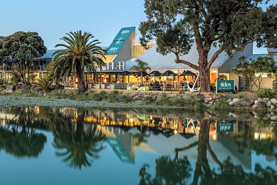 Trailways Hotel Nelson